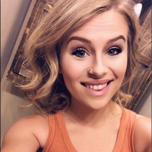 Meet your Posher, Allisha